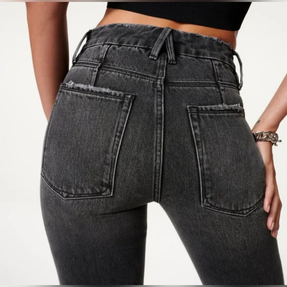 Good American | Black High-Waist Jeans - Picture 2 of 4